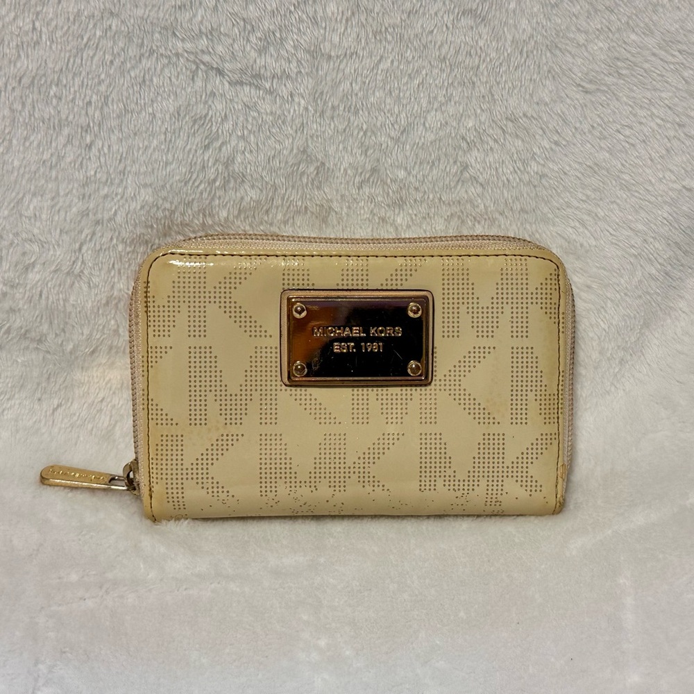 Michael Kors Jet Set MK Cream Logo Zip Wallet